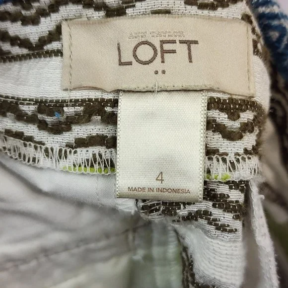 Ann Taylor Loft Shorts Womens Size 4 Blue Green Aztec Mid Rise Mom Core - Picture 3 of 5